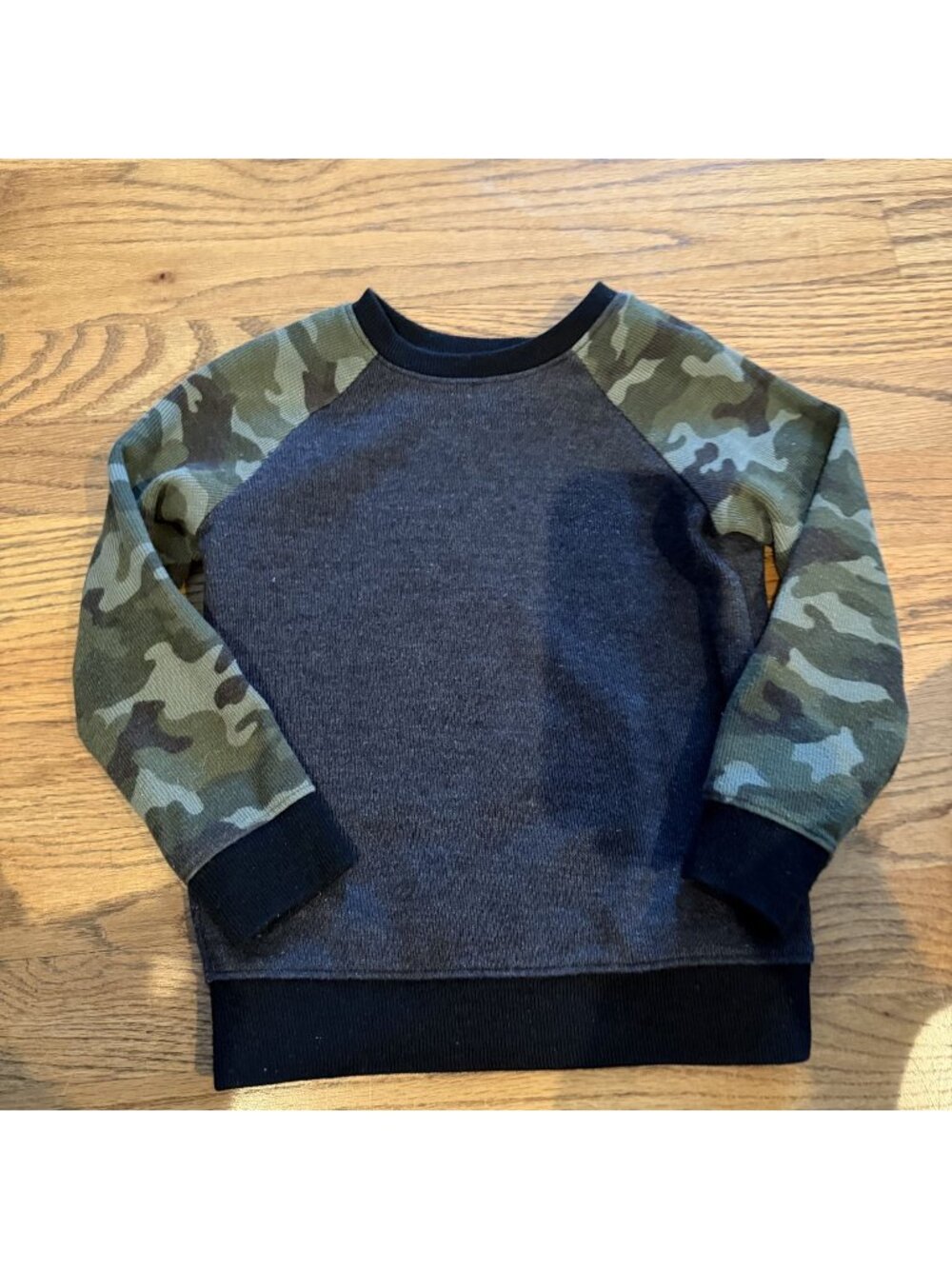 Old Navy Boys Camo Gray Long Sleeve Shirt 4t